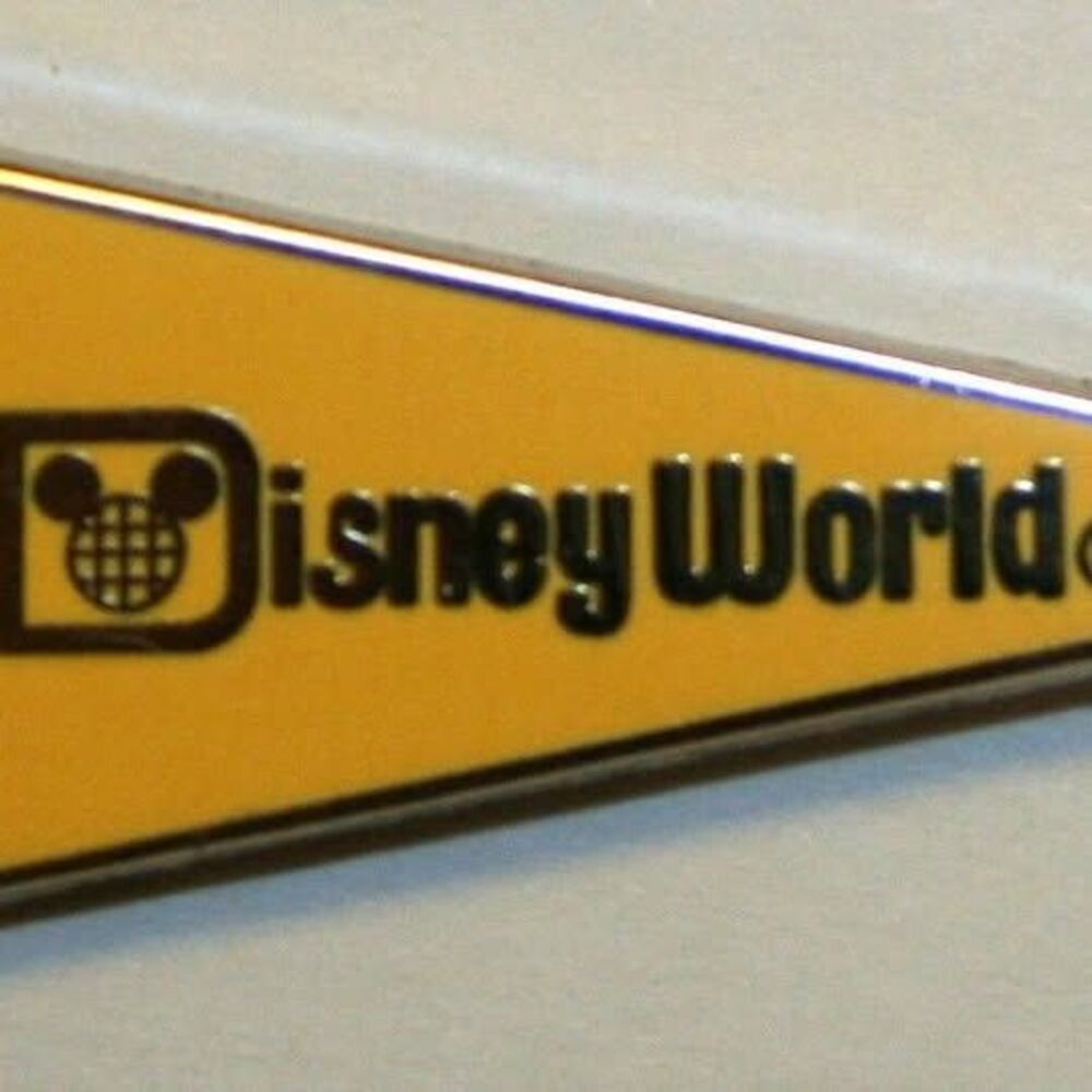WDW - 2010 Hidden Mickey Series - WDW Pennant - Yellow